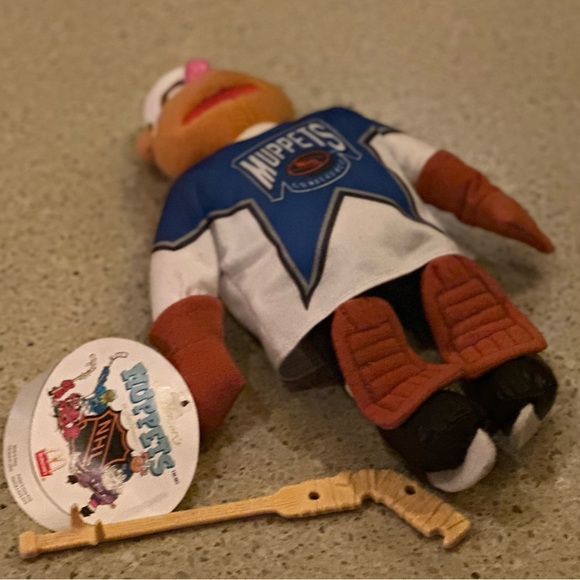 Vintage 1995 McDonald's Muppets NHL Fozzie Bear Plush Figure with Original Tag - Picture 8 of 16